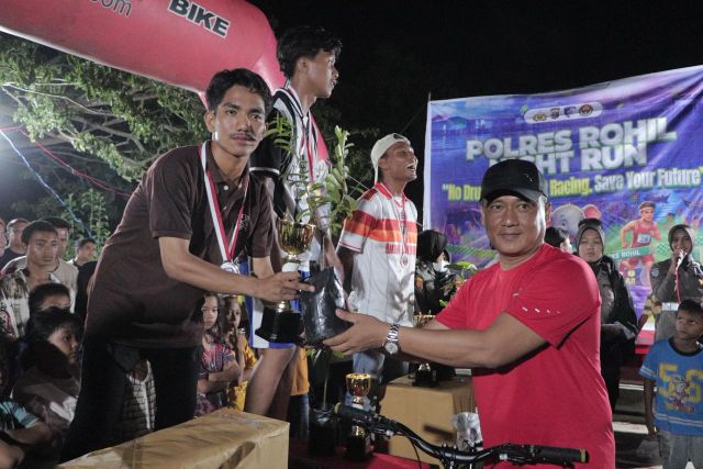 Redam Ketegangan Pasca Aksi Unras Dengan Pendekatan Humanis, Polres Rohil Gelar Night Run 2026